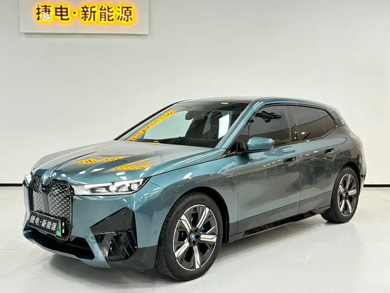 BMW iX, 2022