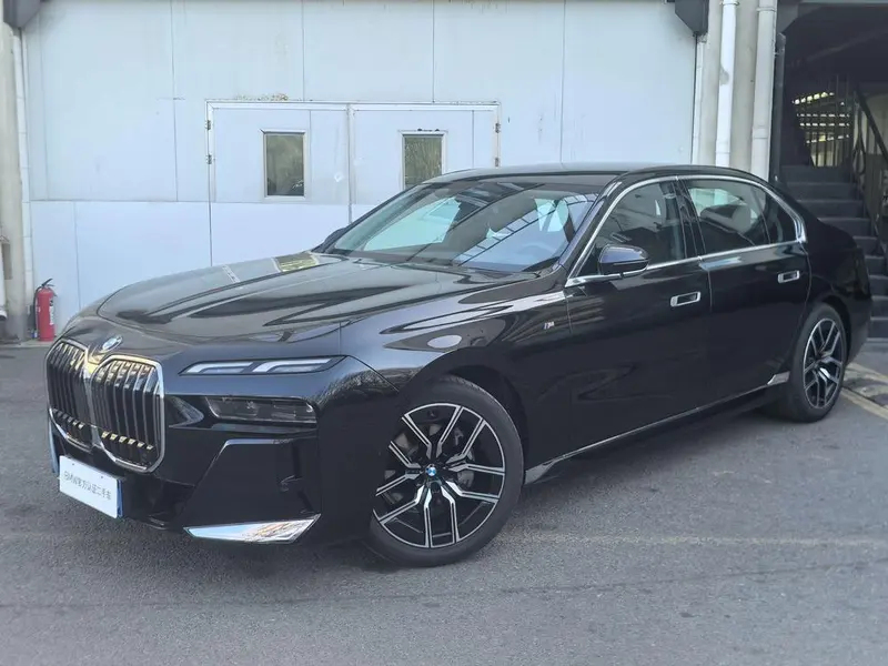 BMW 7-Series, 2023