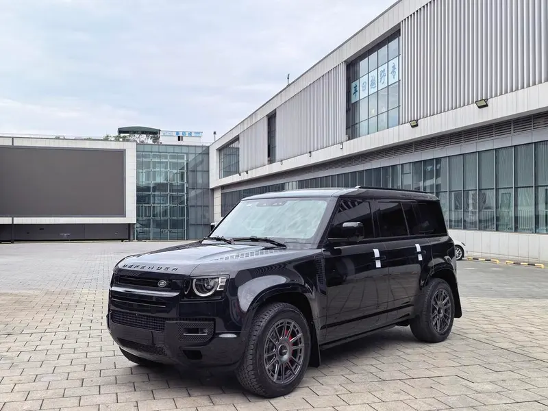 Land Rover Defender, 2025