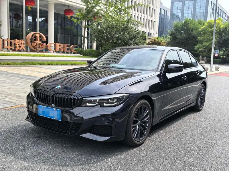 BMW 3-Series, 2022