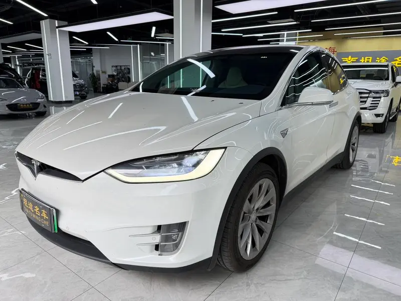 Tesla Model X, 2016