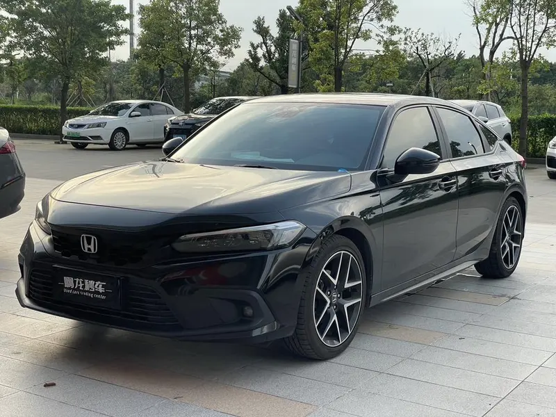 Honda Civic HATCHBACK 240TURBO Manual Dynamic Edition, 2023 — фото 1