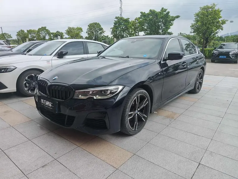 BMW 3-Series, 2022