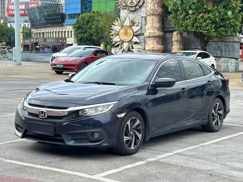 Honda Civic 220TURBO CVT Luxury Edition, 2016 — фото 1