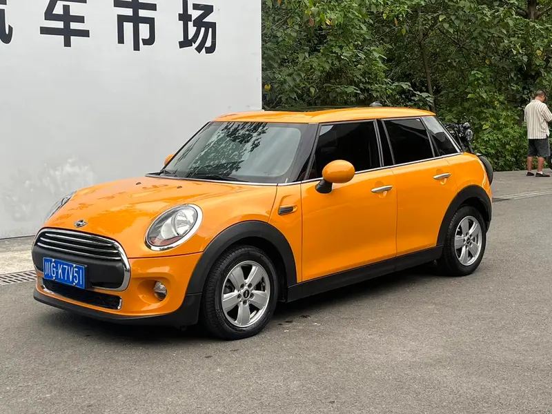 MINI MINI 1.2T ONE Edition, 2015 — фото 1
