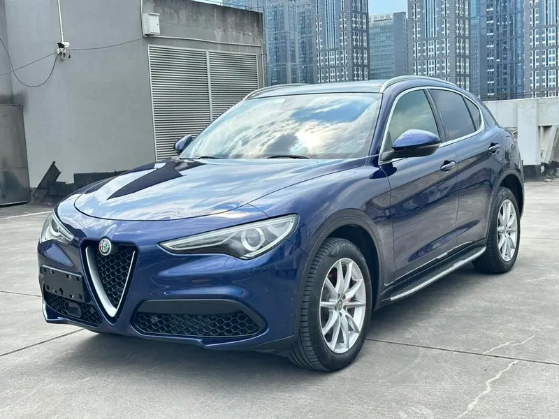 Alfa Romeo Stelvio, 2017