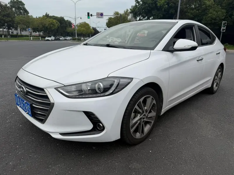 Hyundai Elantra Lingdong, 2016