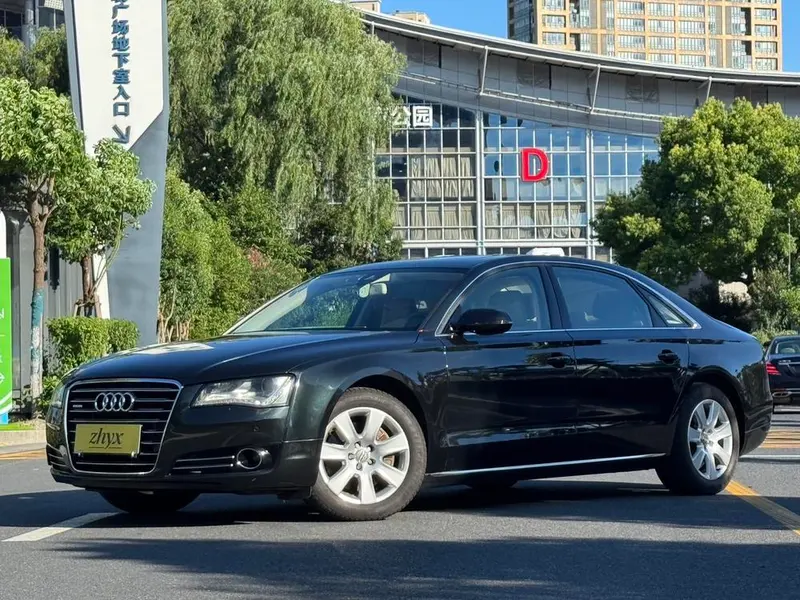 Audi A8, 2011
