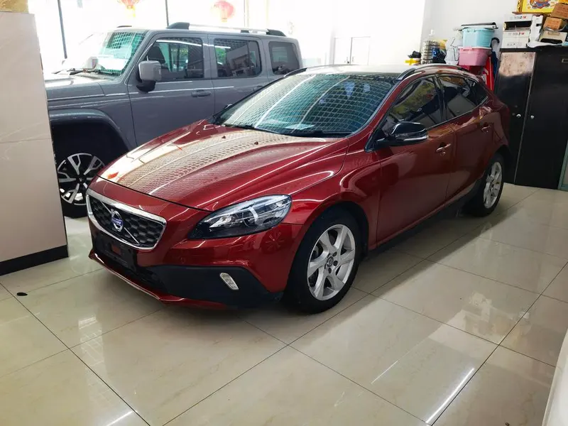 Volvo V40, 2014