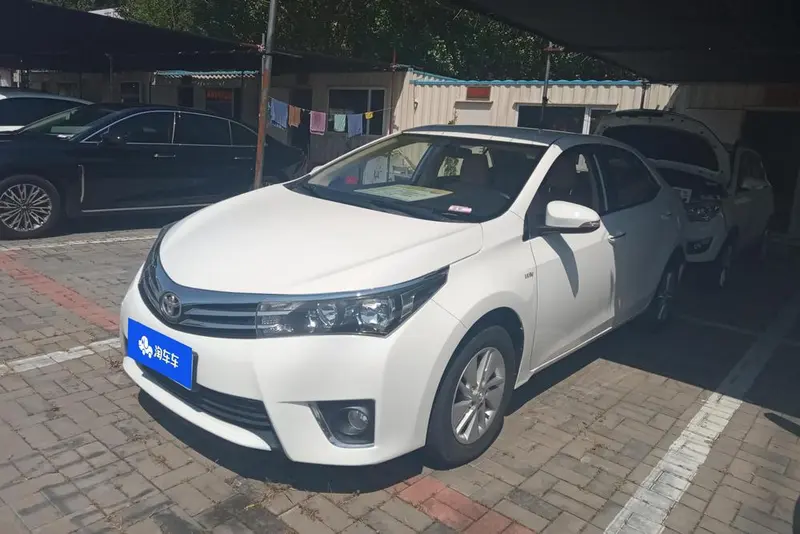 Toyota Corolla 1.6L CVT GL, 2014 — фото 1