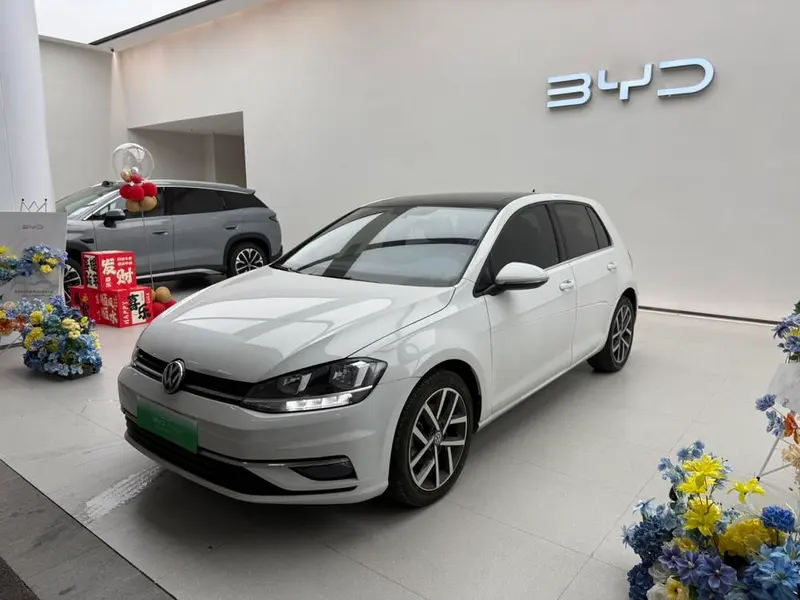 Volkswagen Golf 挚爱 версия 200TSI DSG Комфорт, 2020 — фото 1