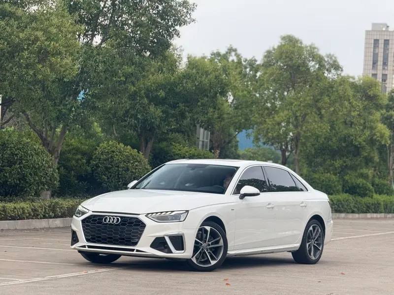 Audi A4L 40 TFSI Fashion Version, 2020 — фото 1