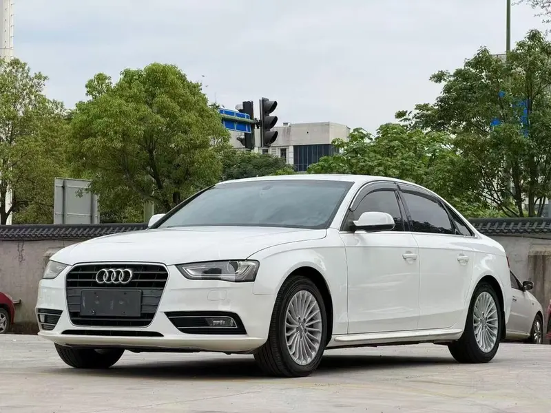 Audi A4L 35 TFSI Auto Comfort Version, 2015 — фото 1