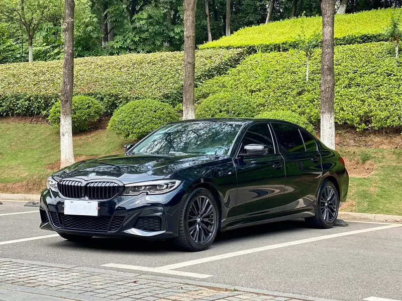 BMW 3-Series, 2022