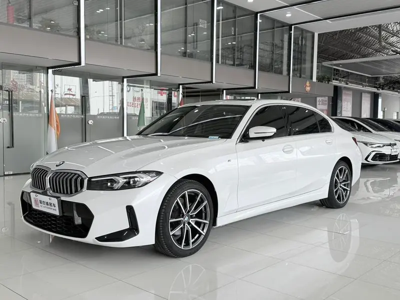 BMW 3-Series, 2023