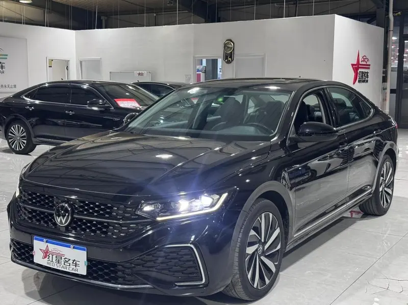 Volkswagen Passat, 2022