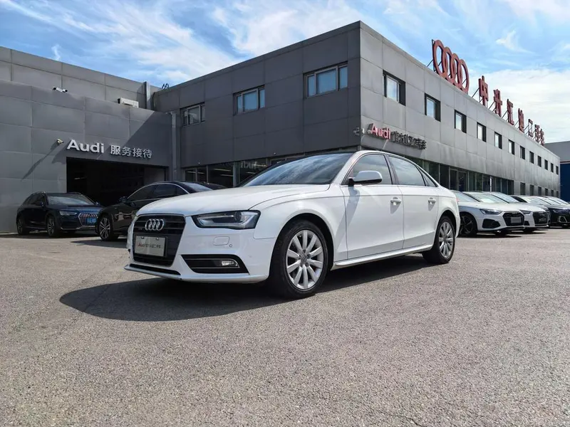 Audi A4L 40 TFSI quattro Sport Version, 2013 — фото 1