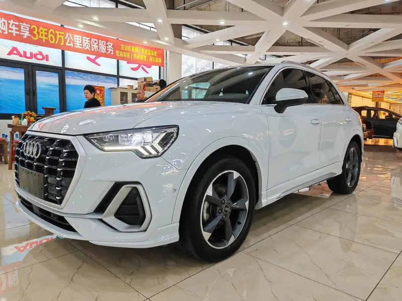 Audi Q3, 2022