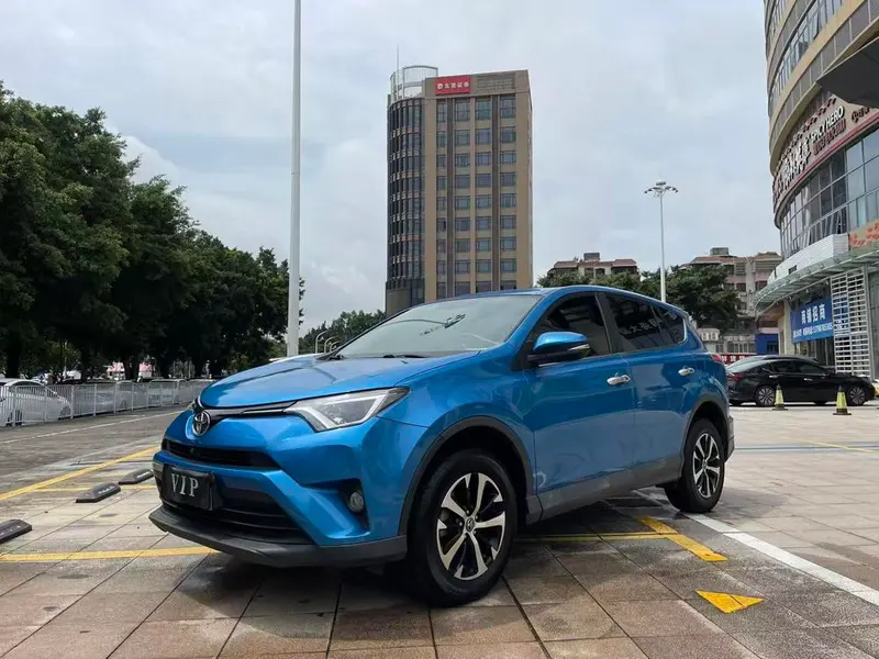 Toyota RAV4 2.0L CVT 2WD Comfort Edition, 2016 — фото 1