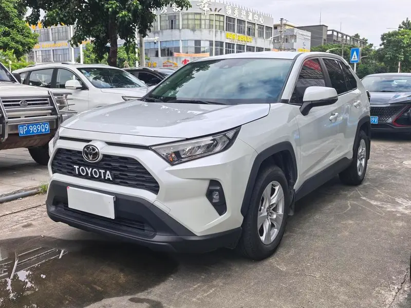 Toyota RAV4 2.0L CVT 2WD Style Edition, 2022 — фото 1