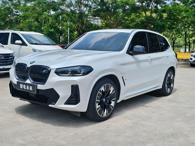 BMW iX3, 2022