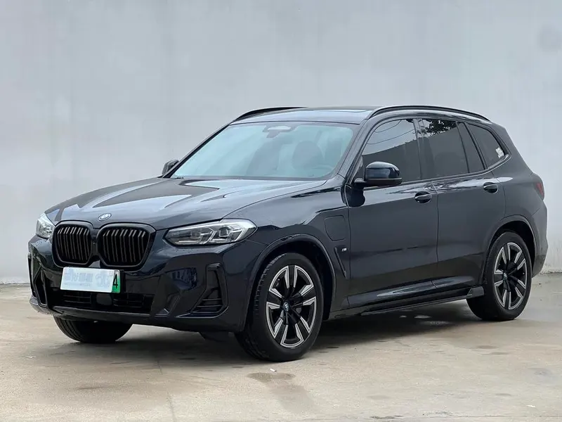 BMW iX3, 2022