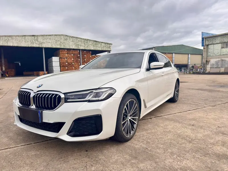 BMW 5-Series, 2022