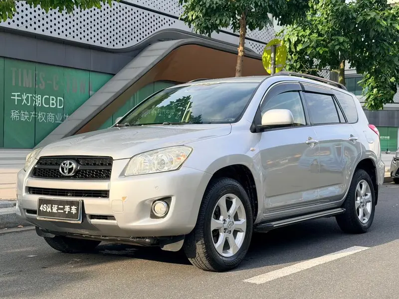 Toyota RAV4 Edition 2.0L Auto Classic, 2013 — фото 1