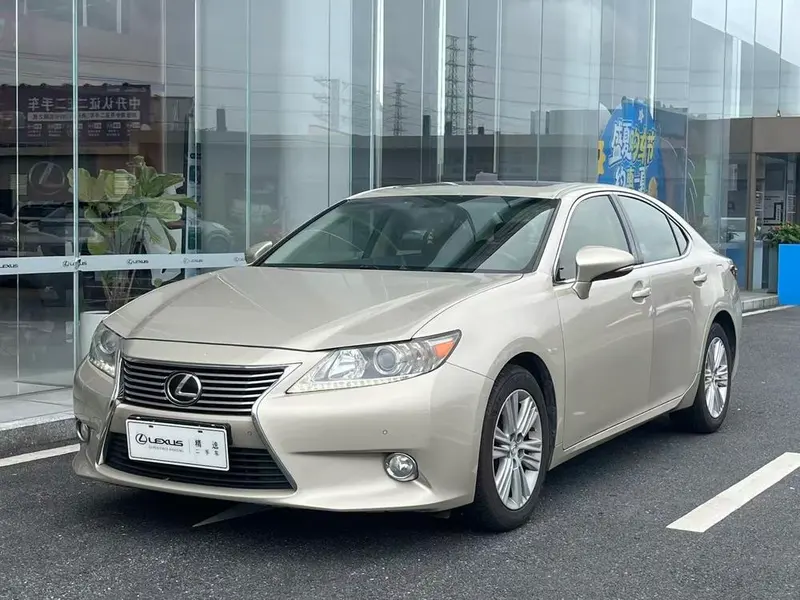 Lexus ES 250 Elite Edition, 2013 — фото 1