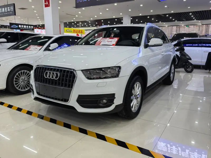 Audi Q3, 2013