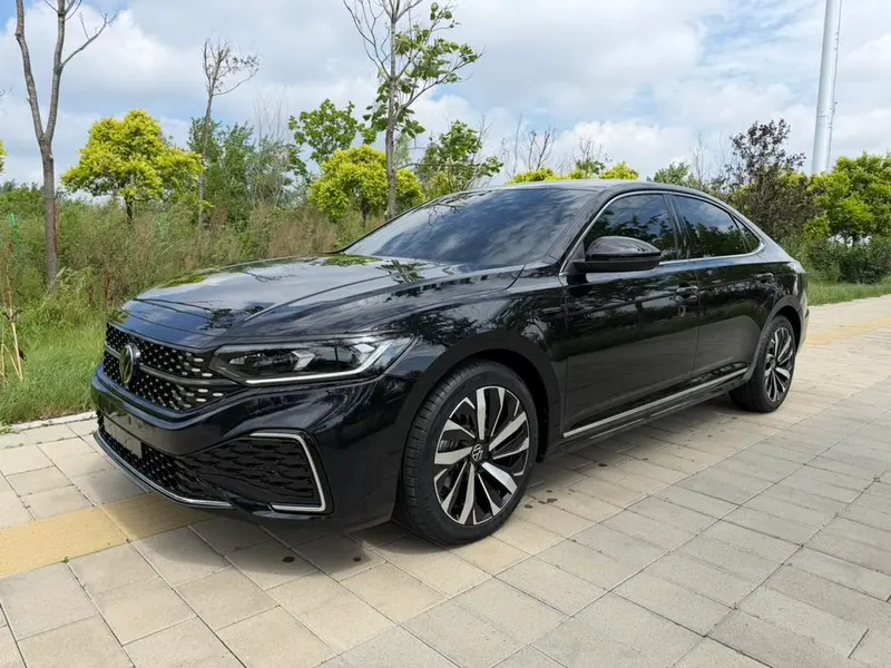Volkswagen Passat, 2023