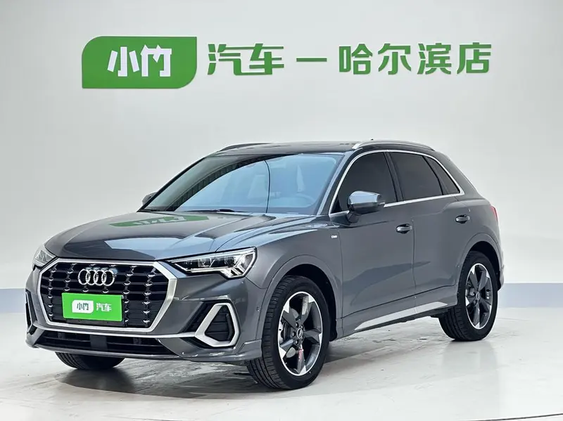 Audi Q3, 2022