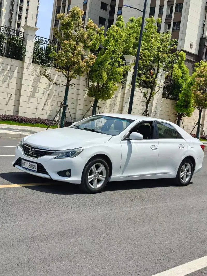 Toyota Reiz, 2013