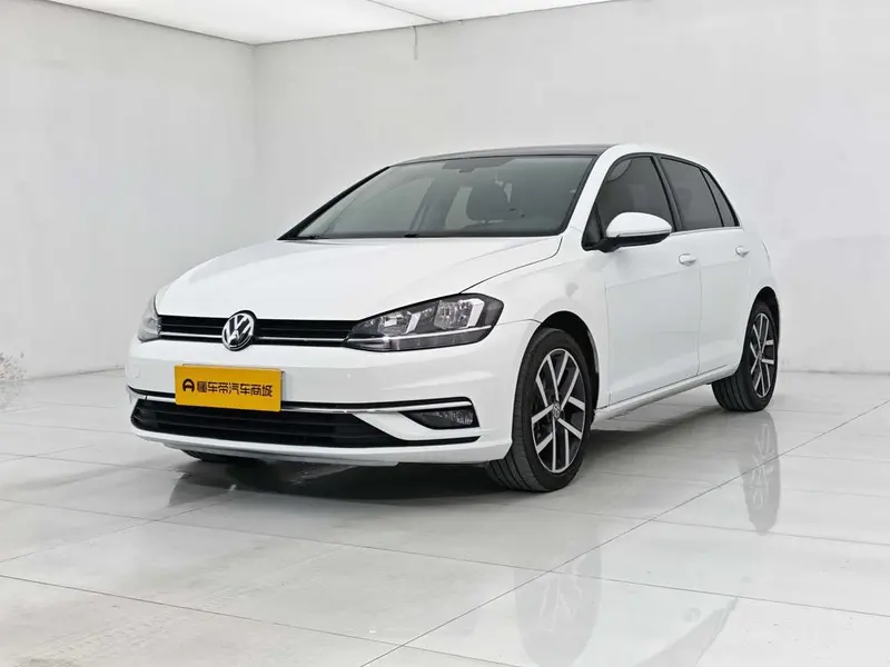 Volkswagen Golf 230TSI Auto Luxury Version, 2018 — фото 1