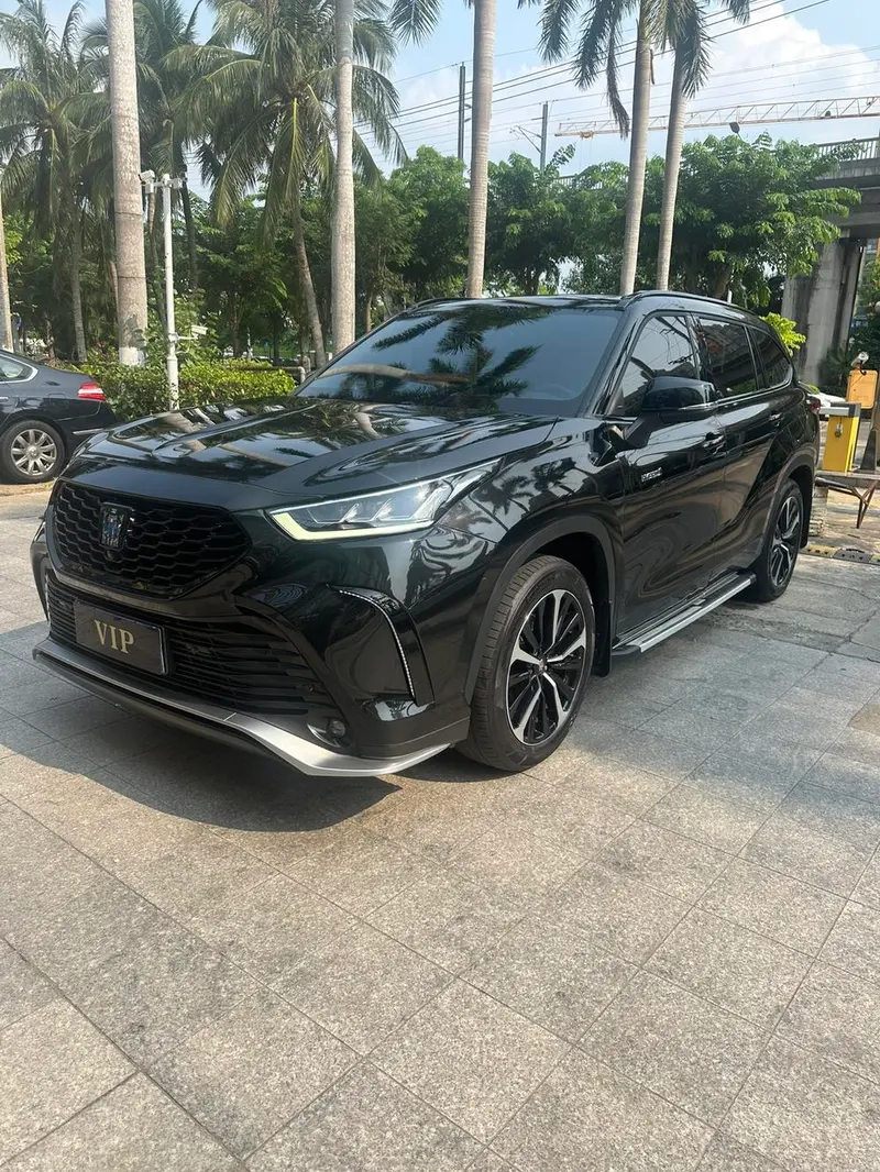 Toyota Crown Kluger, 2022
