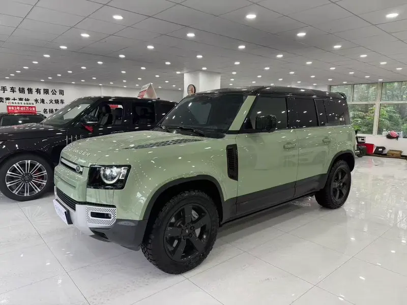 Land Rover Defender, 2023
