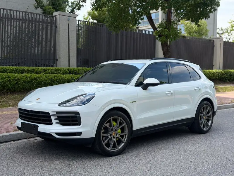 Porsche Cayenne E-Hybrid, 2023