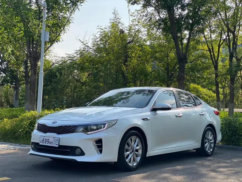 Kia K5, 2016