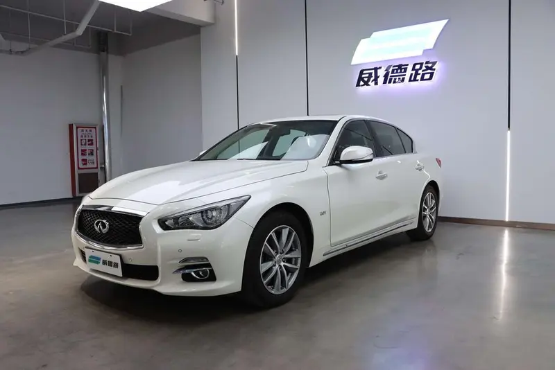 Infiniti Q50L, 2016