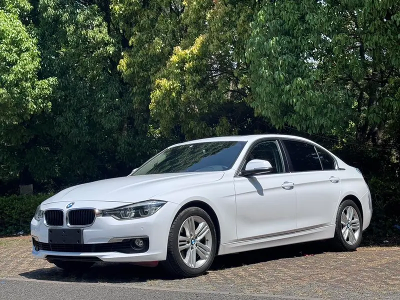 BMW 3-Series, 2017