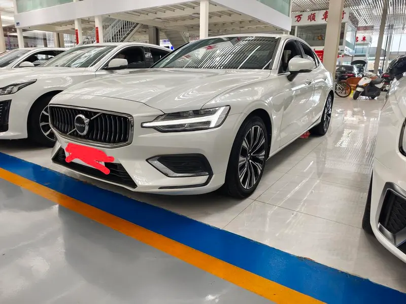 Volvo S60, 2025