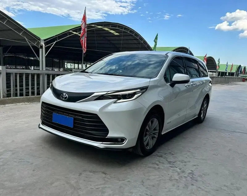 Toyota Sienna, 2023