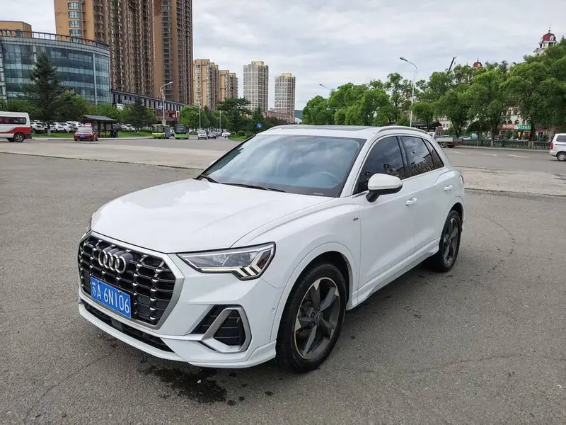 Audi Q3, 2022