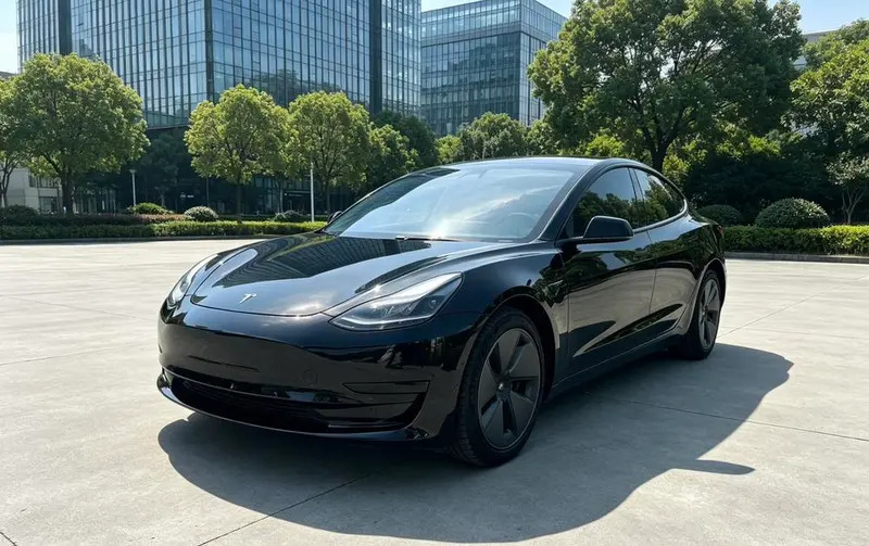 Tesla Model 3 Edition, 2022 — фото 1