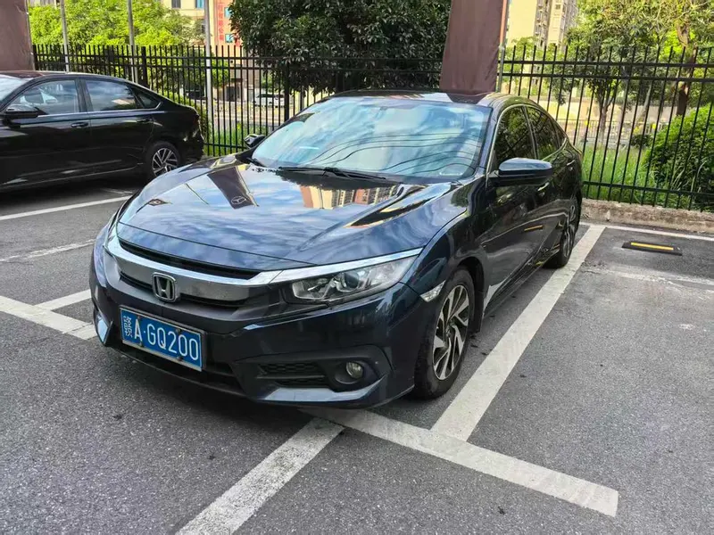 Honda Civic 220TURBO CVT Luxury Edition, 2016 — фото 1