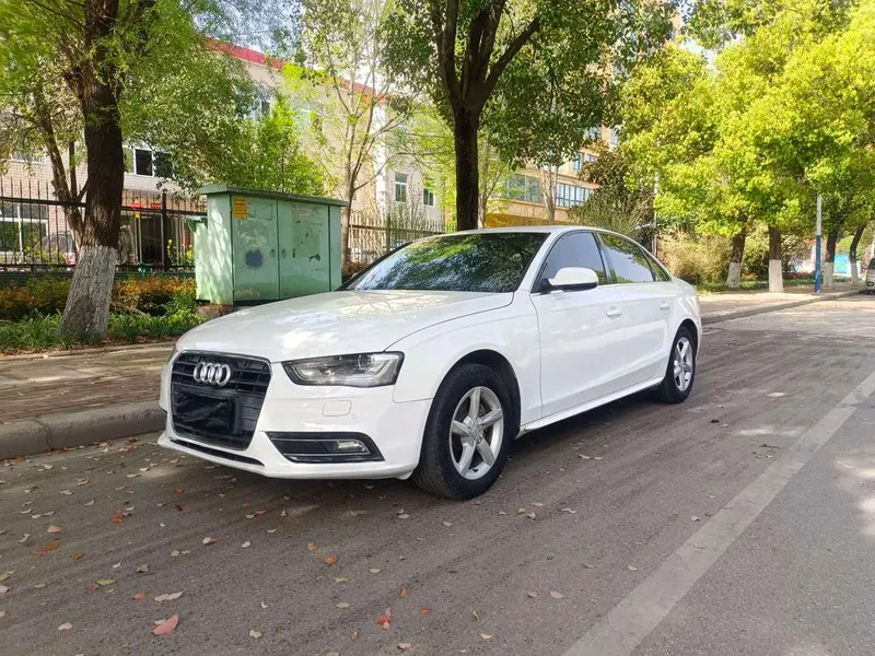 Audi A4L 35 TFSI Auto Standard Version, 2013 — фото 1