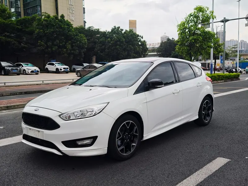 Ford Focus 1.5T CTCC White Black Limited Edition, 2017 — фото 1