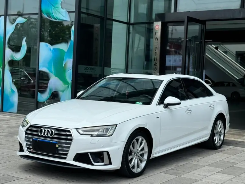 Audi A4L 40 TFSI Fashion Version CN5, 2019 — фото 1