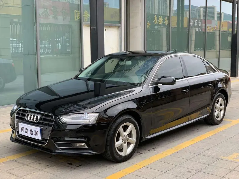 Audi A4L 2.0 TFSI Auto Standard Version, 2012 — фото 1