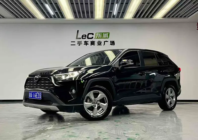 Toyota RAV4 2.0L CVT 2WD Style Edition, 2023 — фото 1